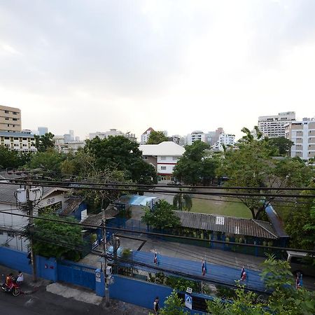 快乐2号驿站酒店 曼谷 外观 照片